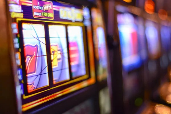 Our slot121 Dragon Tiger card table view